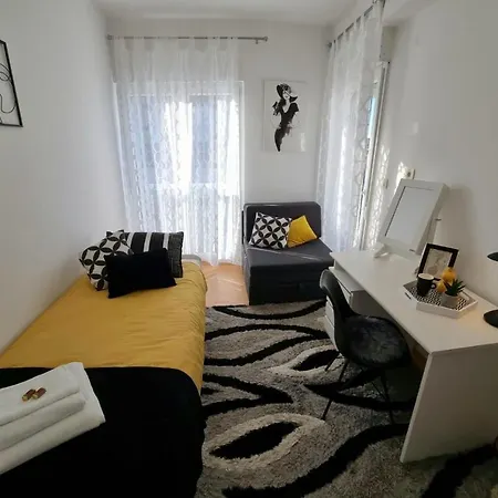 Sing Apartman *
